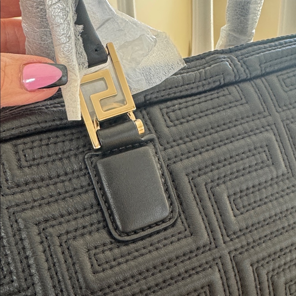 Versace - Picture 11 of 15
